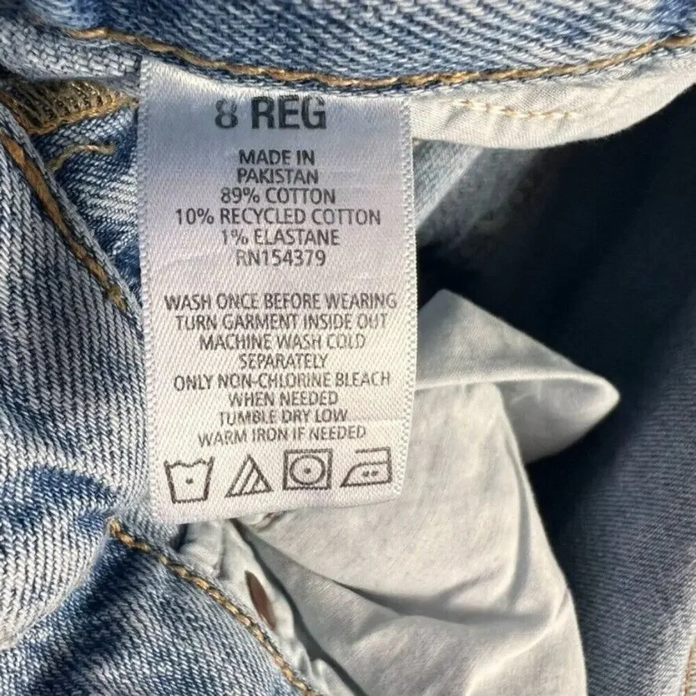 Aeropostale Mom Jean Womens  8 Reg High Rise Denim Distressed Destroyed Ripped